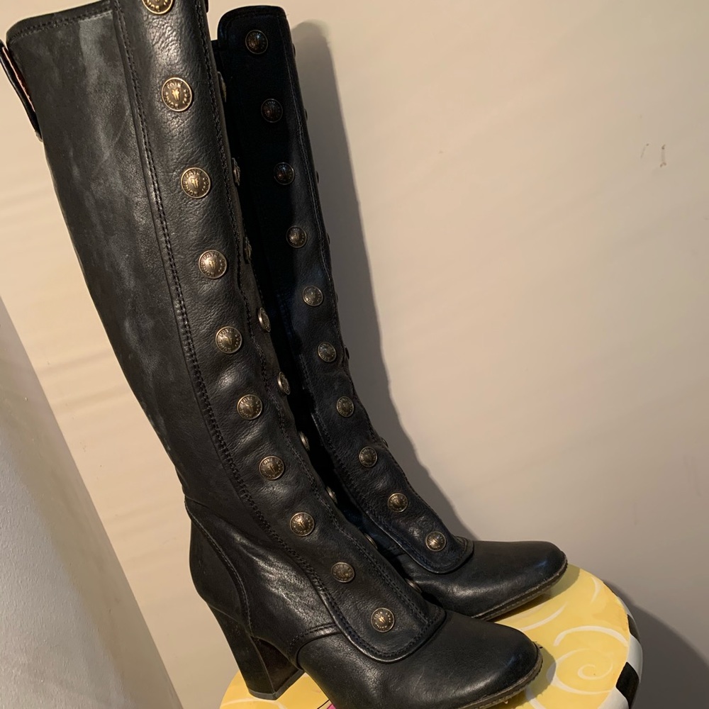 Frye Adrienne Button Boots